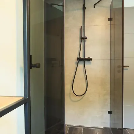 Mosel19 - Moderne, Hochwertige *