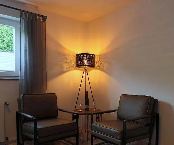 Mosel19 - Moderne, Hochwertige Niederfell